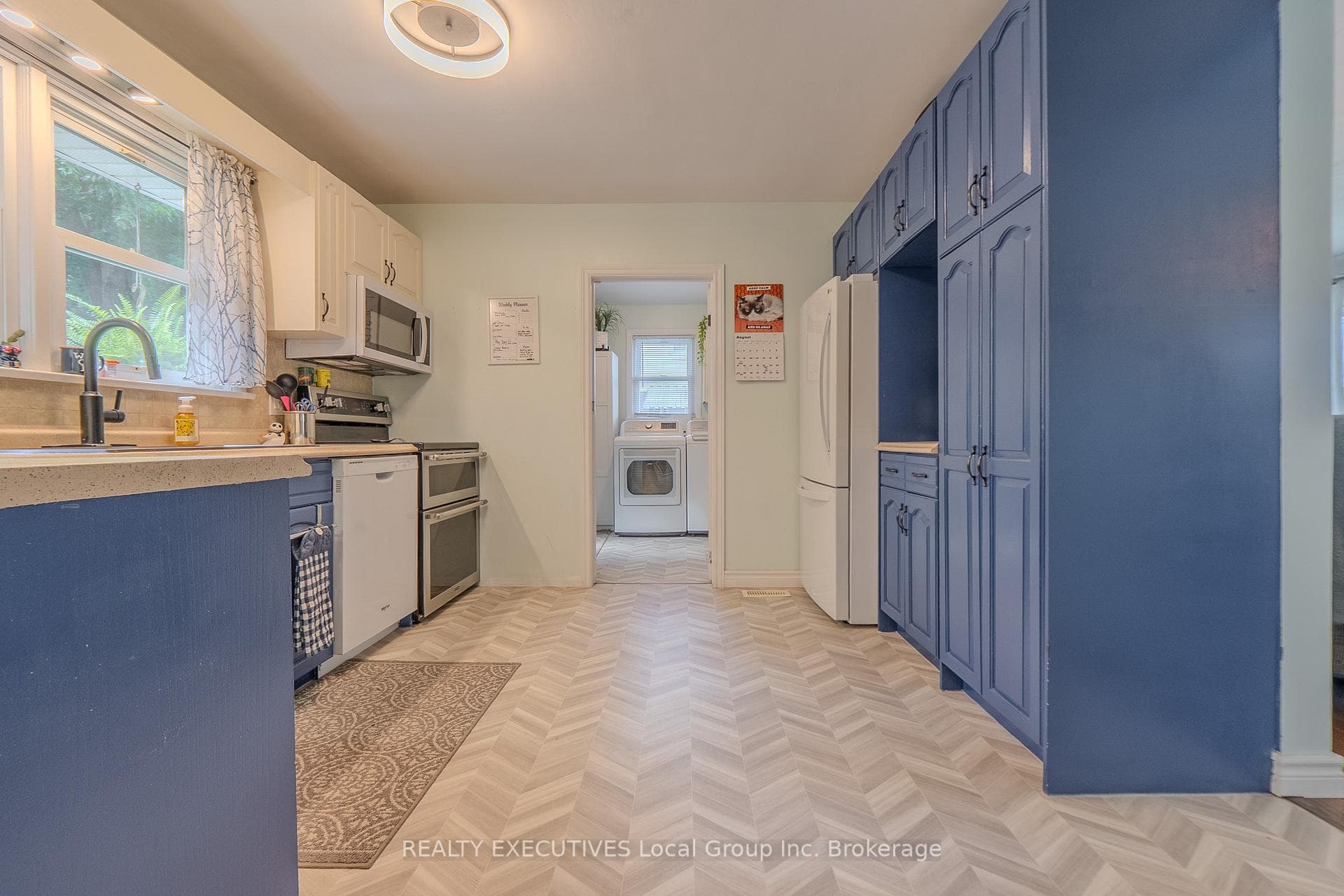 271 Lakeside Drive photo 15