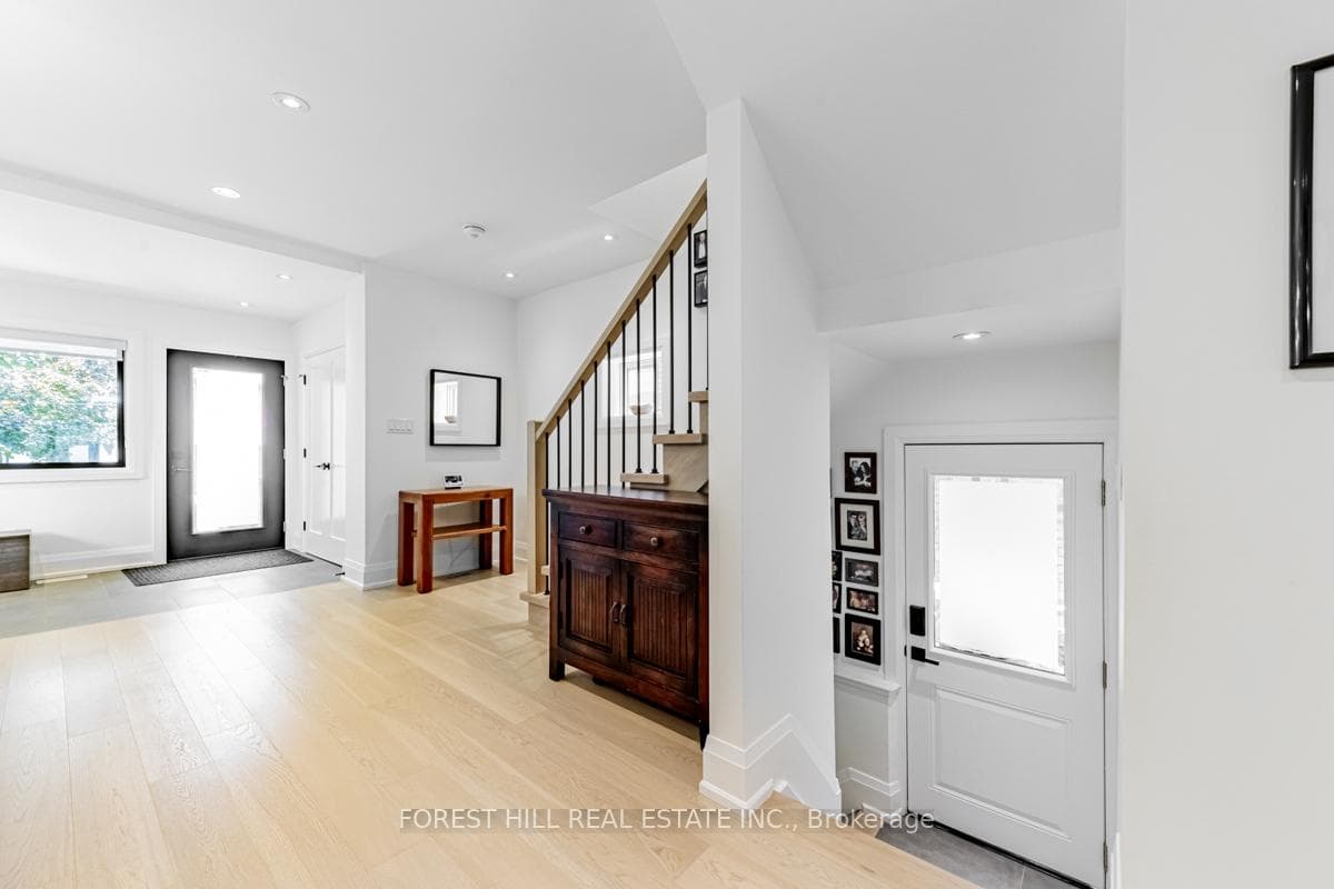 169 Maplewood Avenue photo 4