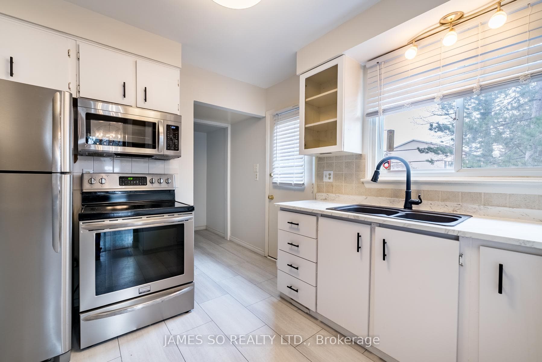 201 Ormond Drive photo 12