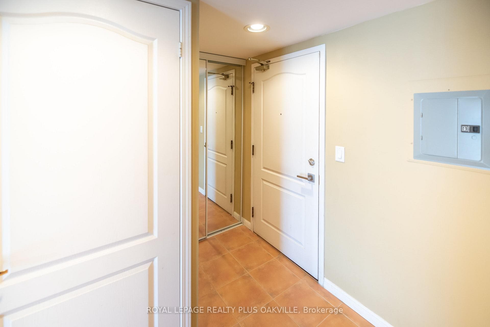 18 Stafford Street Unit 1016 photo 19