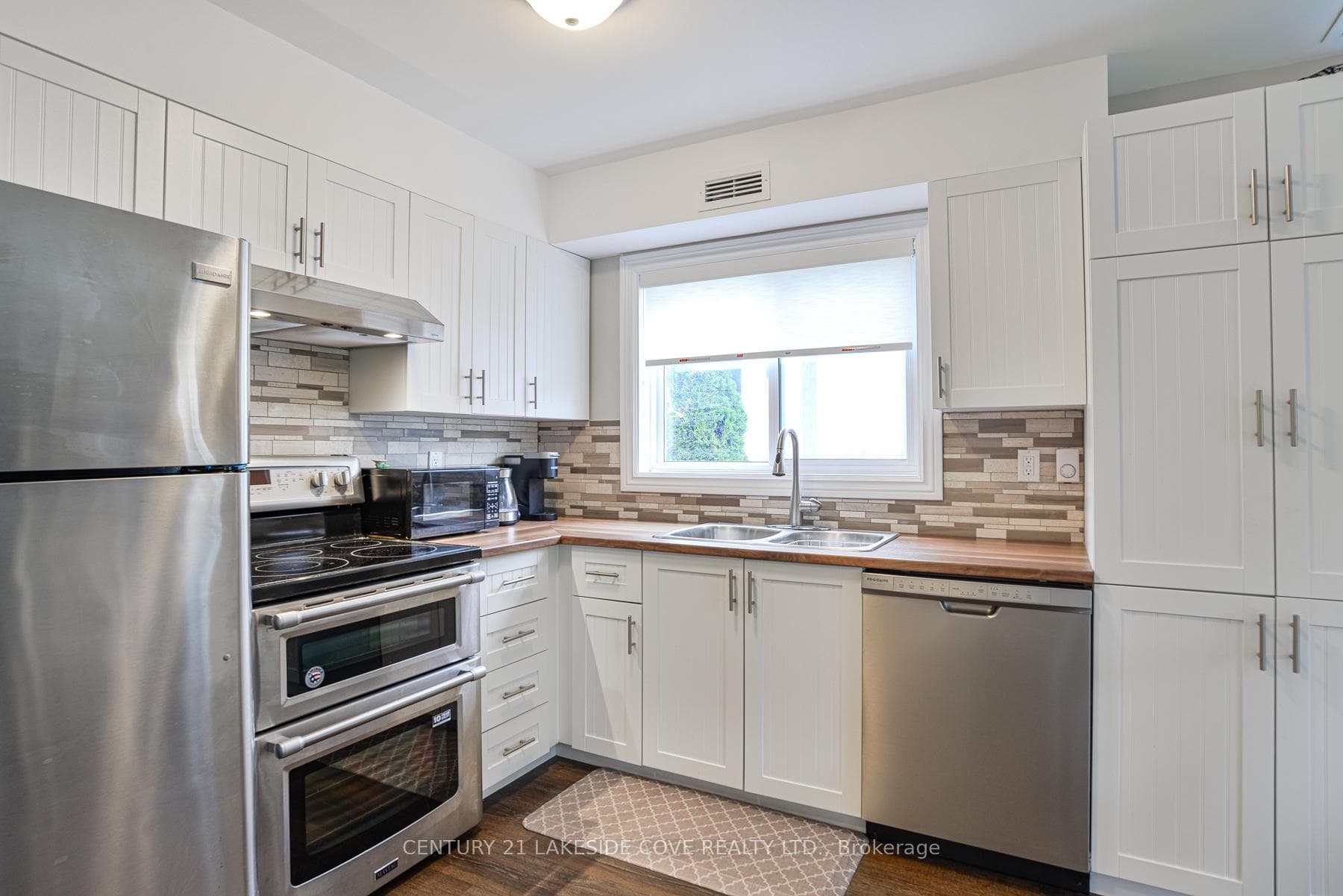 Keen Design Details- Abundance of Natural Light