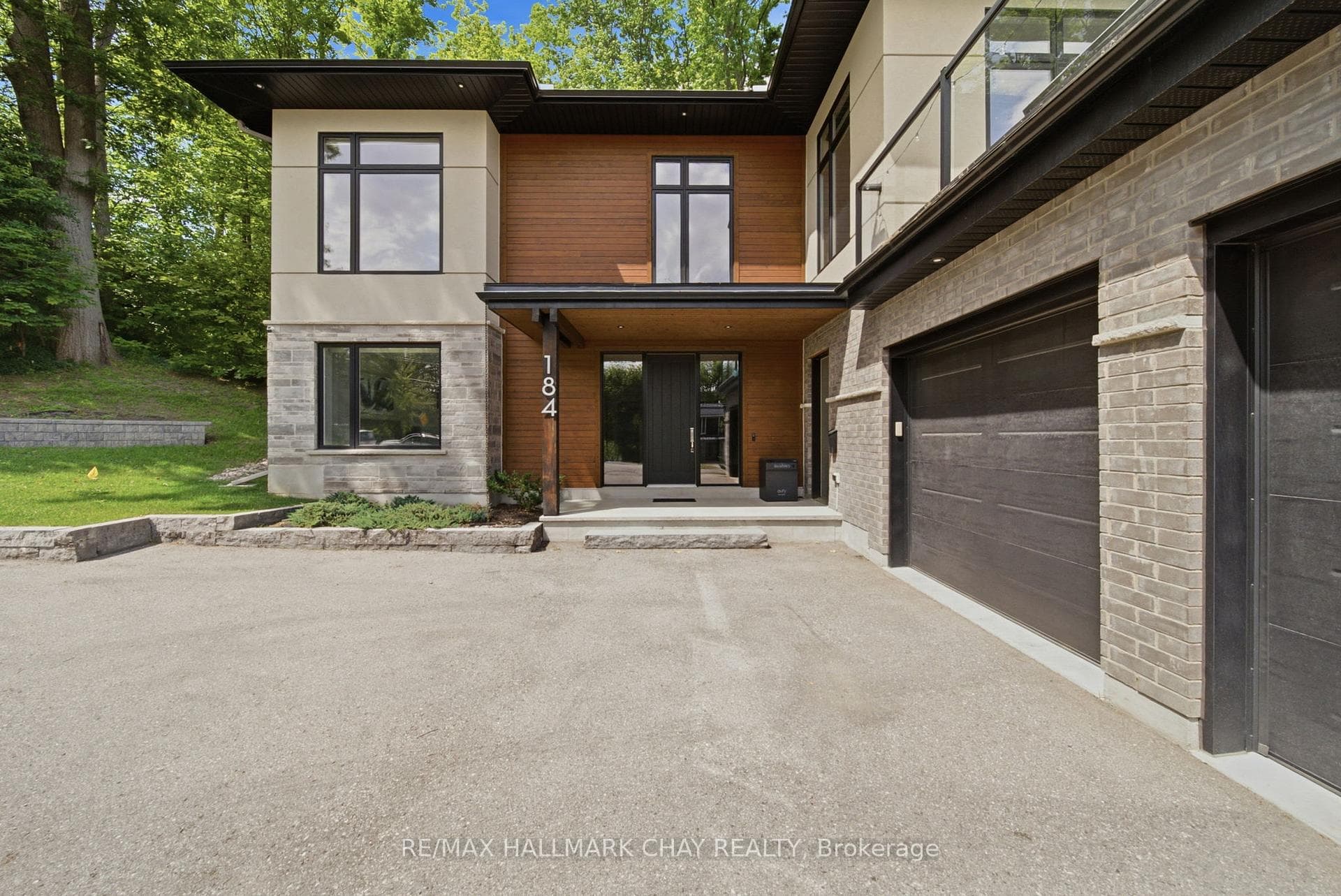 184 Shanty Bay Road photo 4