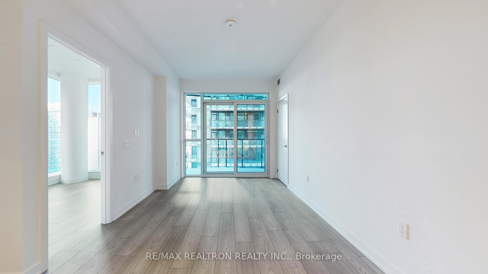 110 Broadway Avenue Unit 1405S photo 8