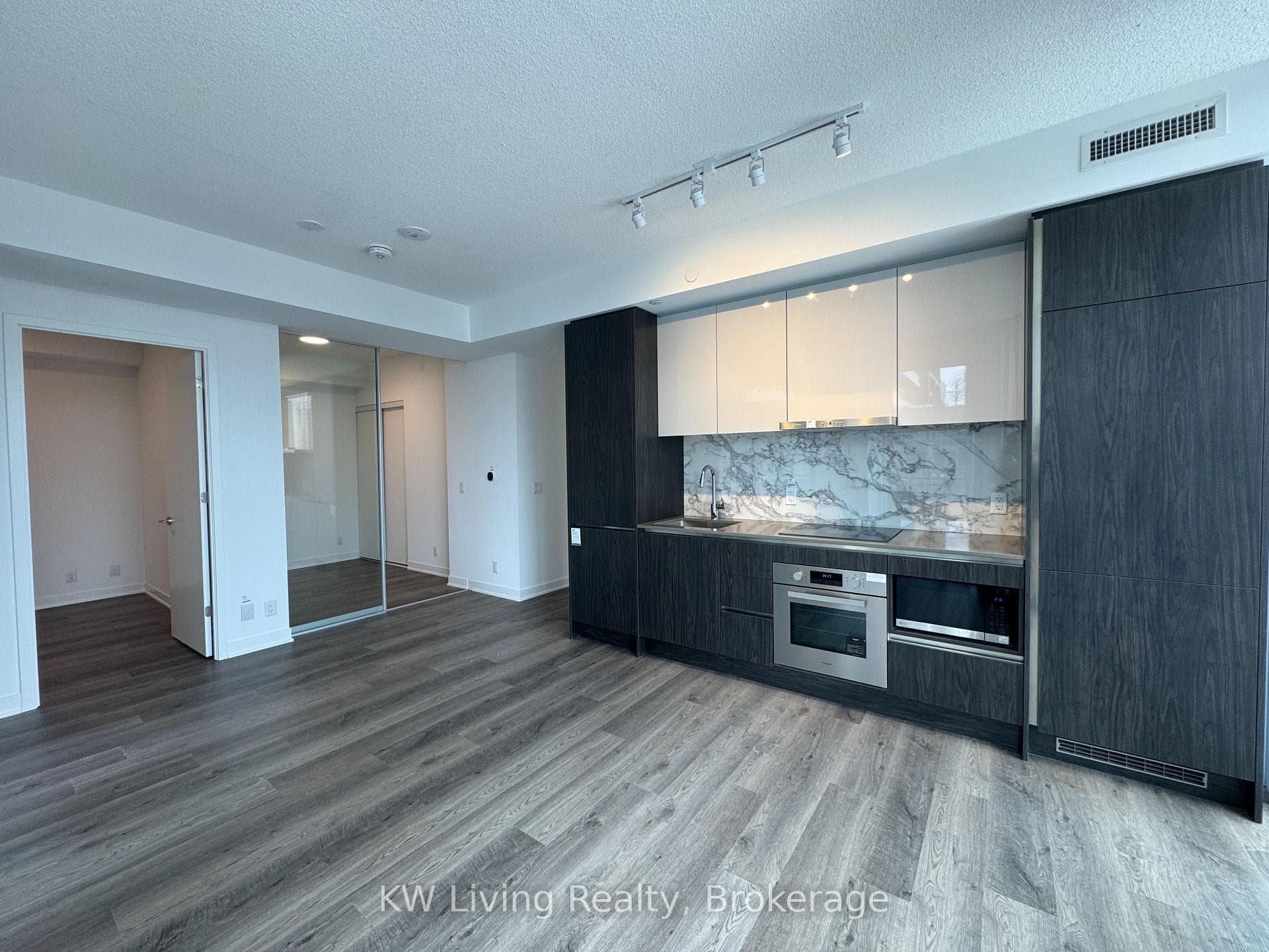 180 Front Street Unit 2006 photo 7