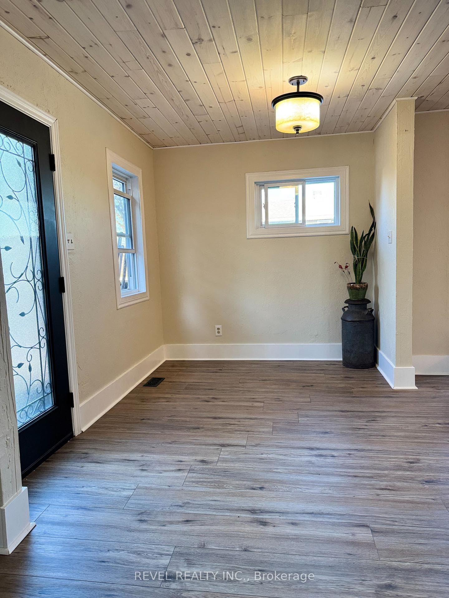 77 Fern Avenue photo 9