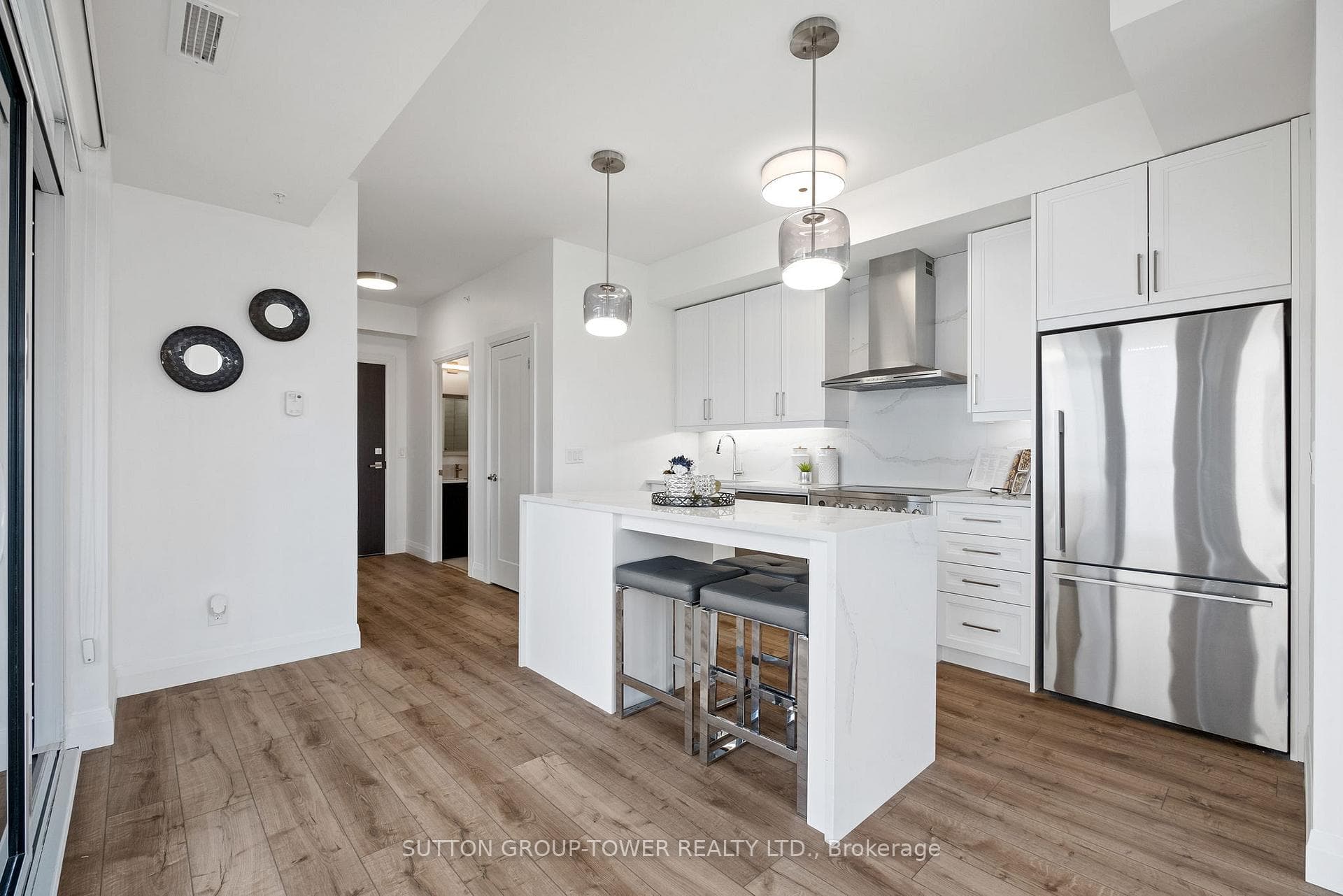 500 Brock Avenue Unit 802 photo 9