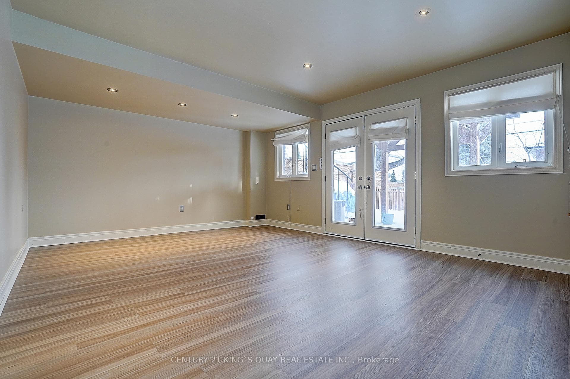 97 Evans Avenue photo 44