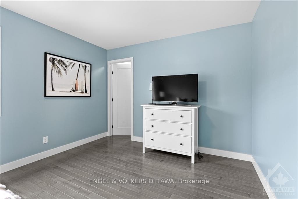 623 WESTVIEW Avenue Unit B photo 21