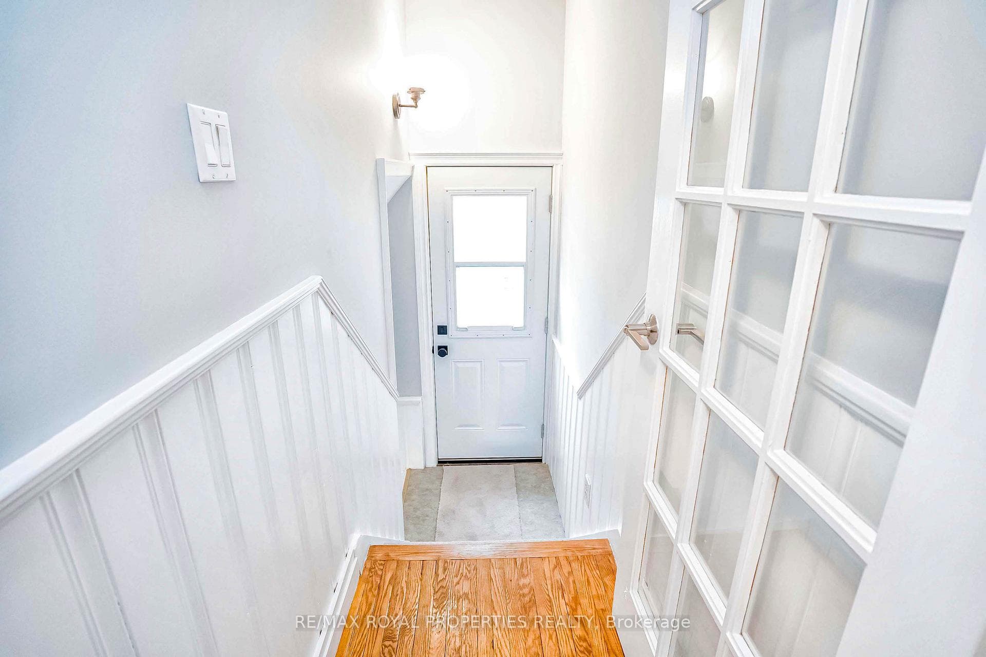 112 Mossbank Drive photo 18