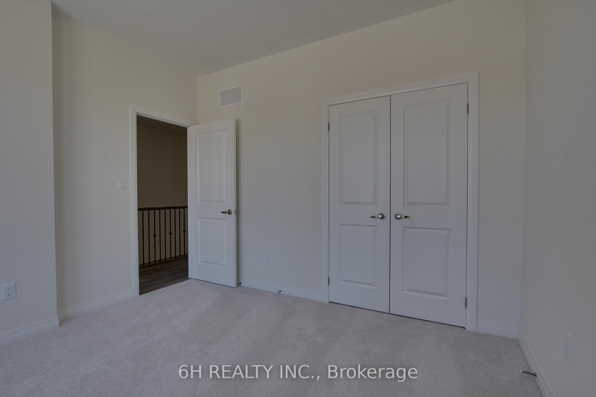 1077 Cameo Street photo 33
