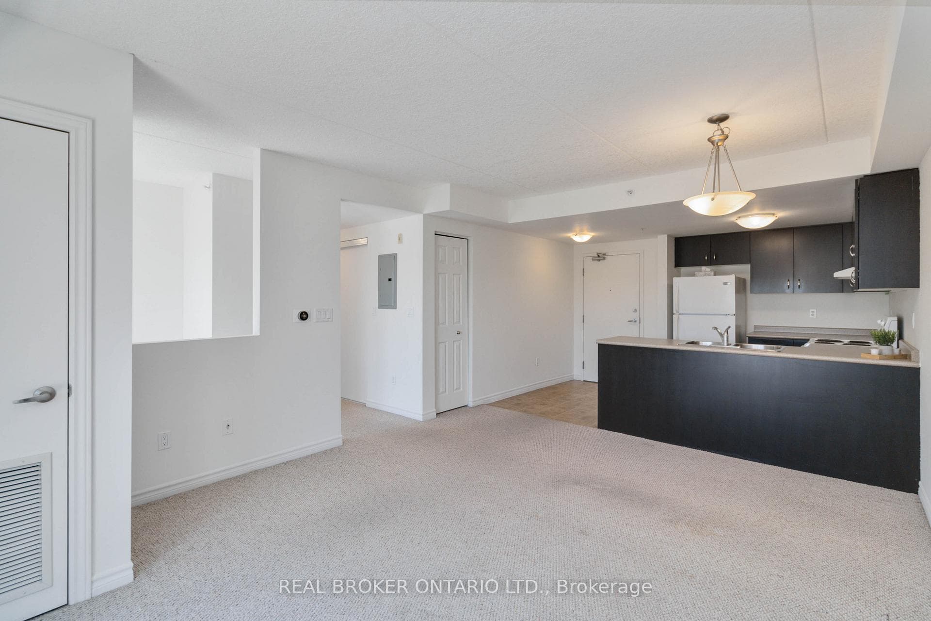 43 Goodwin Drive Unit 314 photo 7
