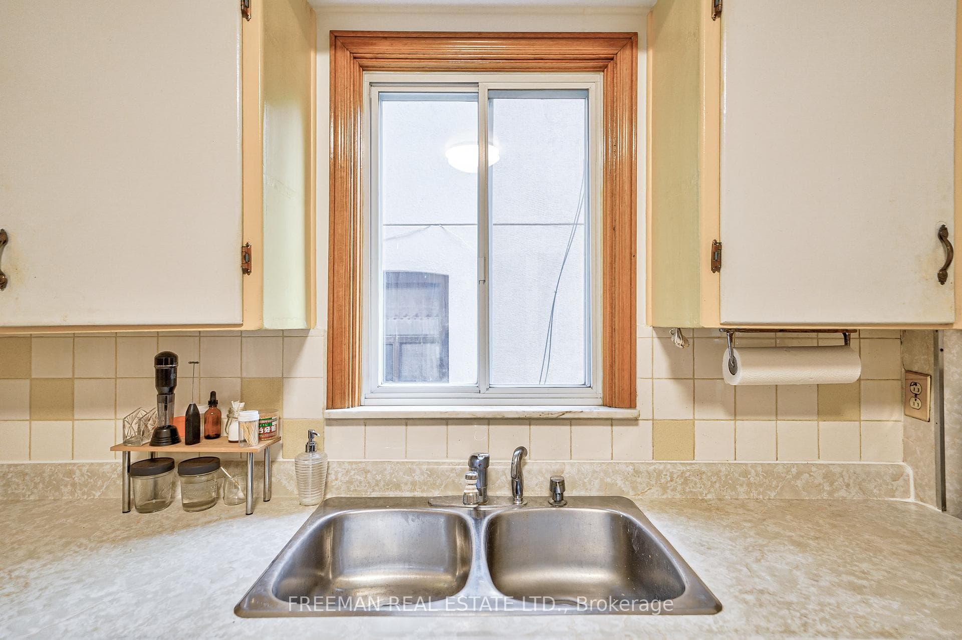 109 Barton Avenue photo 11