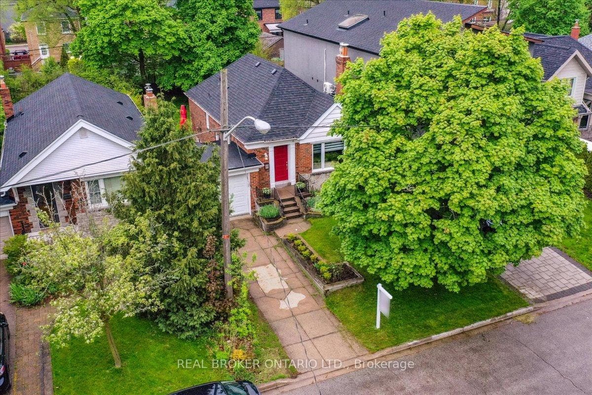 12 Parkview Heights photo 4