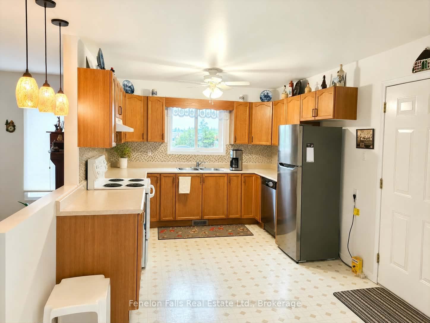 226 Francis Street photo 8