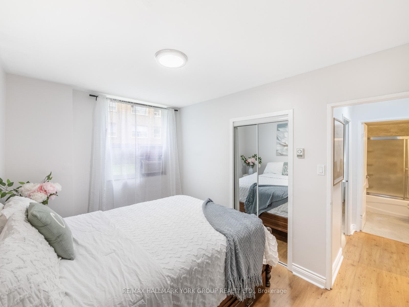 1145 Logan Avenue Unit 101 photo 20