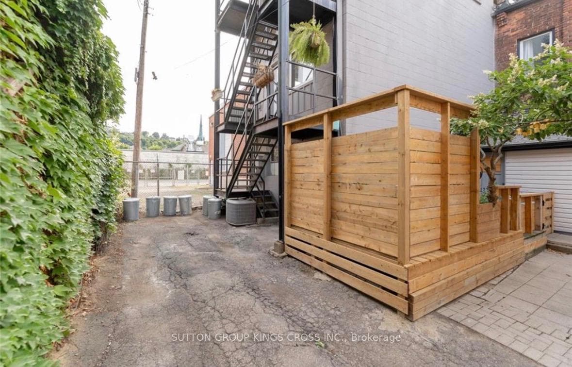 179 John Street Unit Upper photo 24
