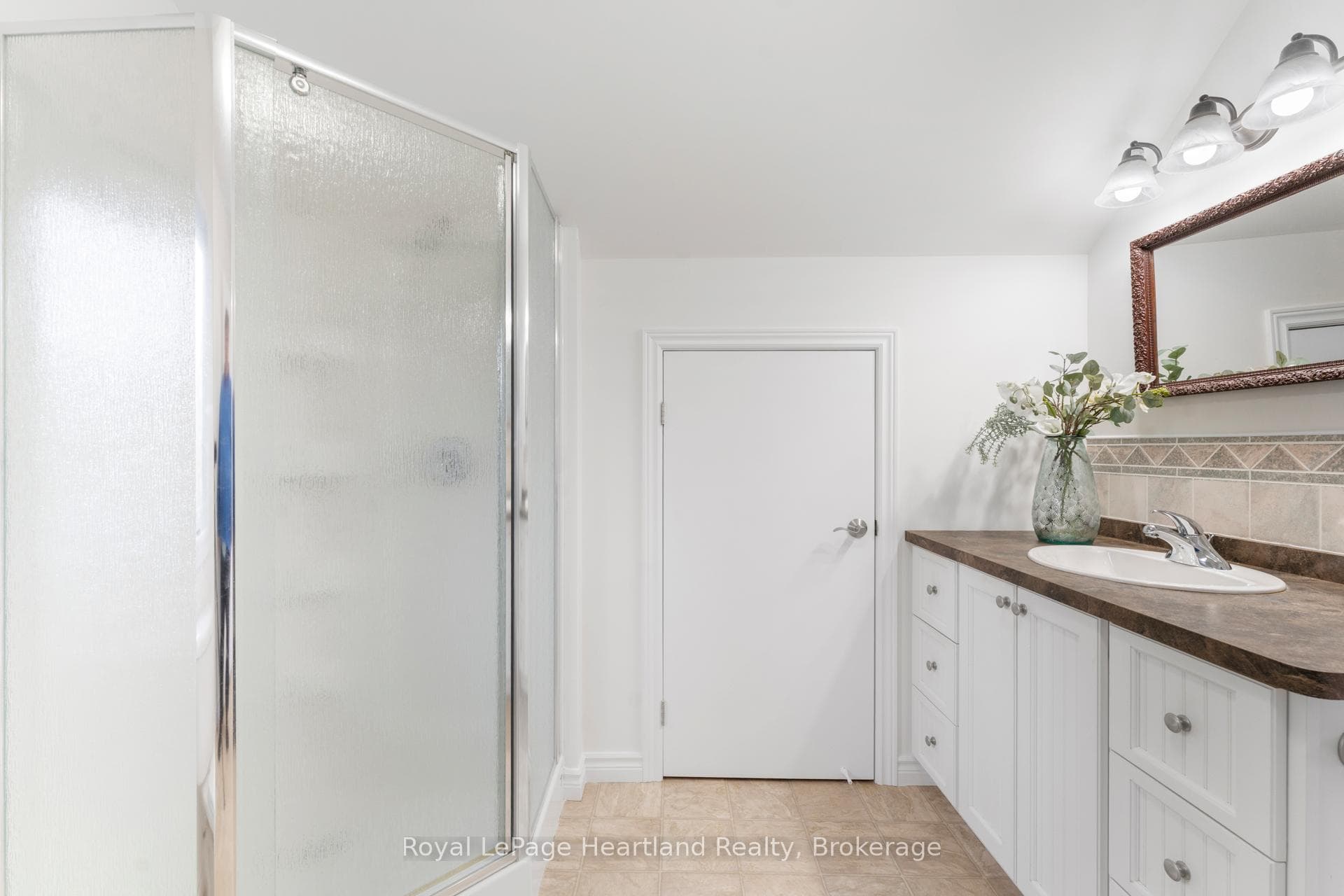 75587 Elliot Street photo 28