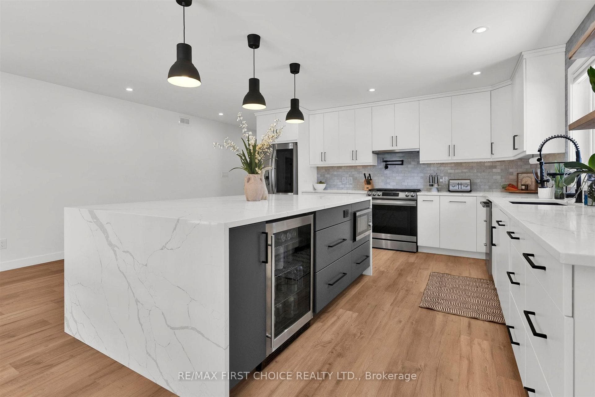 419 Ruby Court photo 12