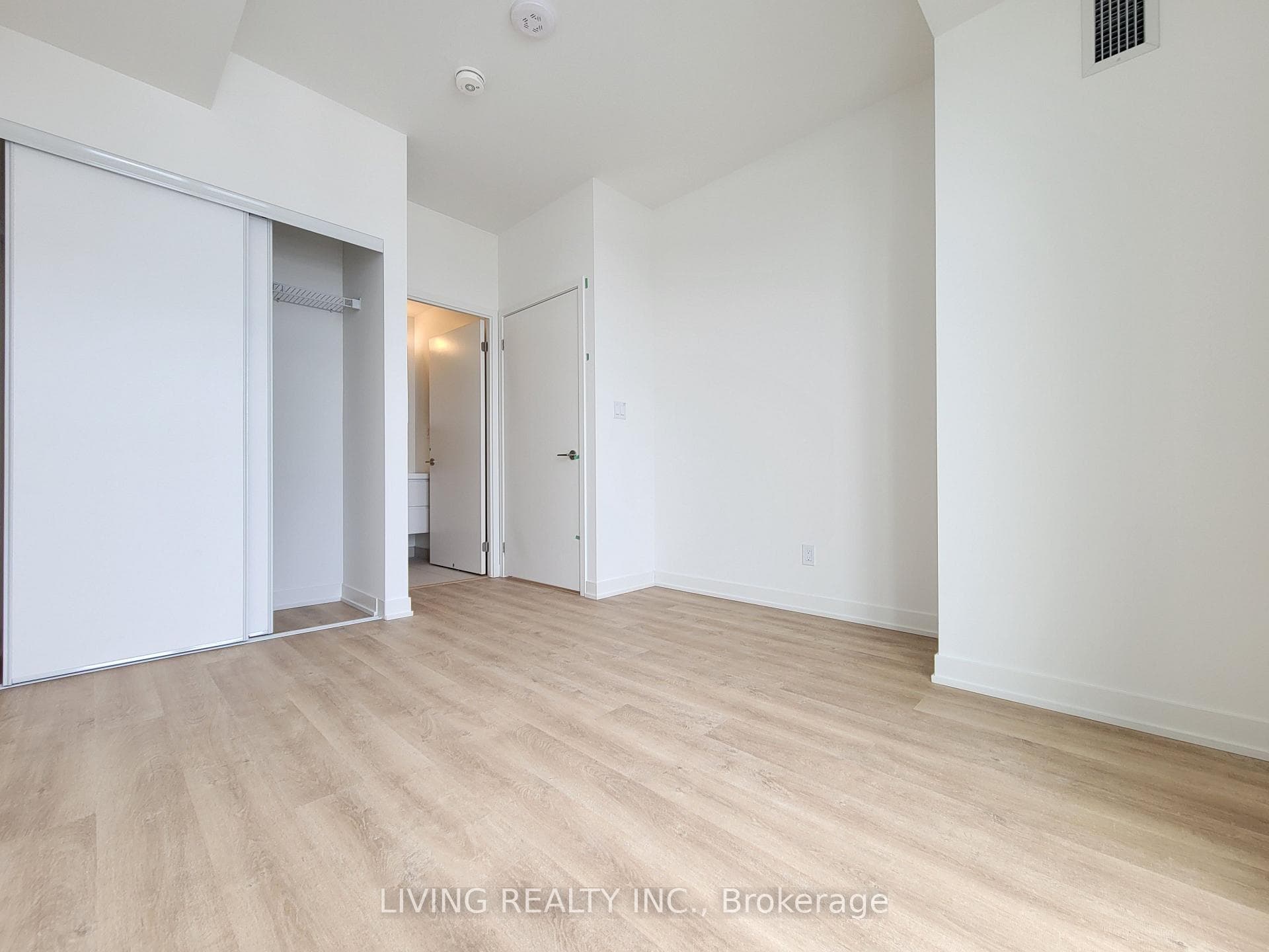 8119 Birchmount Road Unit 1604 photo 10