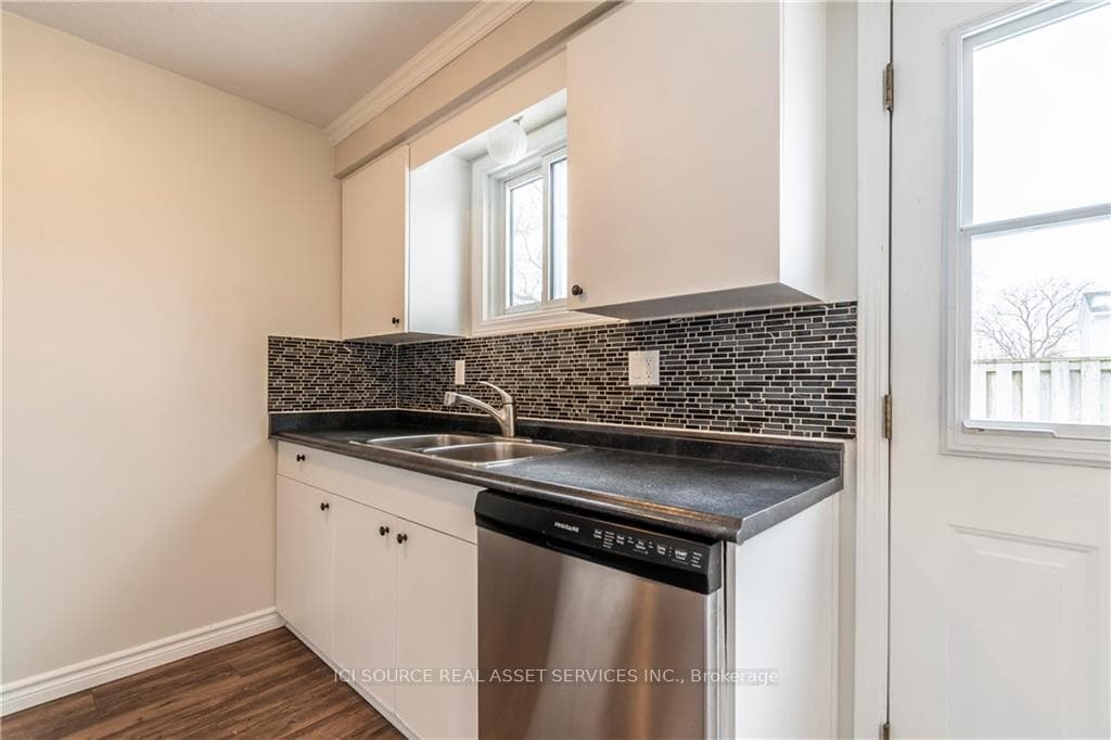 205 Carlyle Drive Unit 45 photo 5