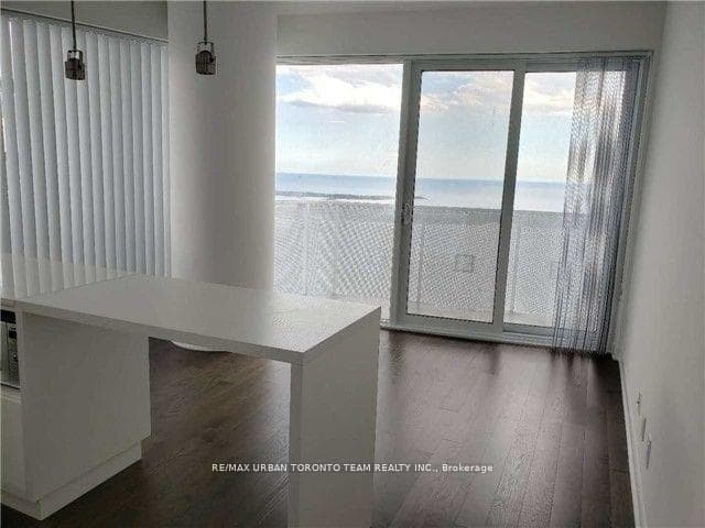 100 Harbour Street Unit 1407 photo 5