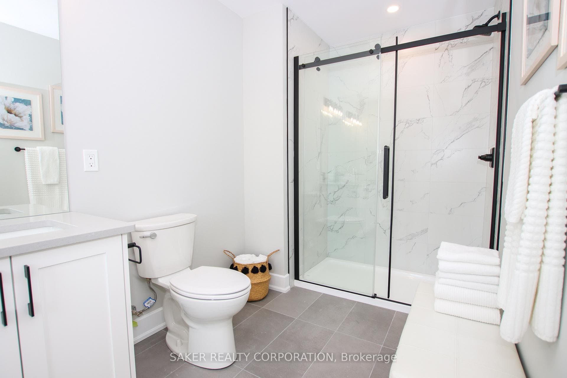 593 REGENT Street photo 25