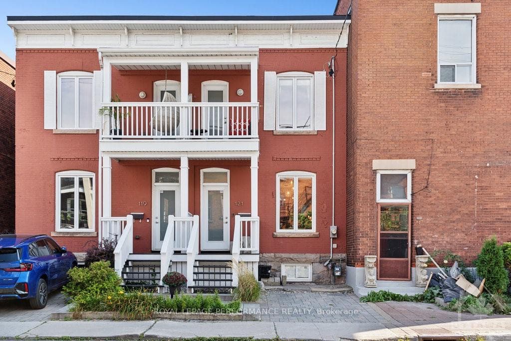 121 ROCHESTER Street photo 1