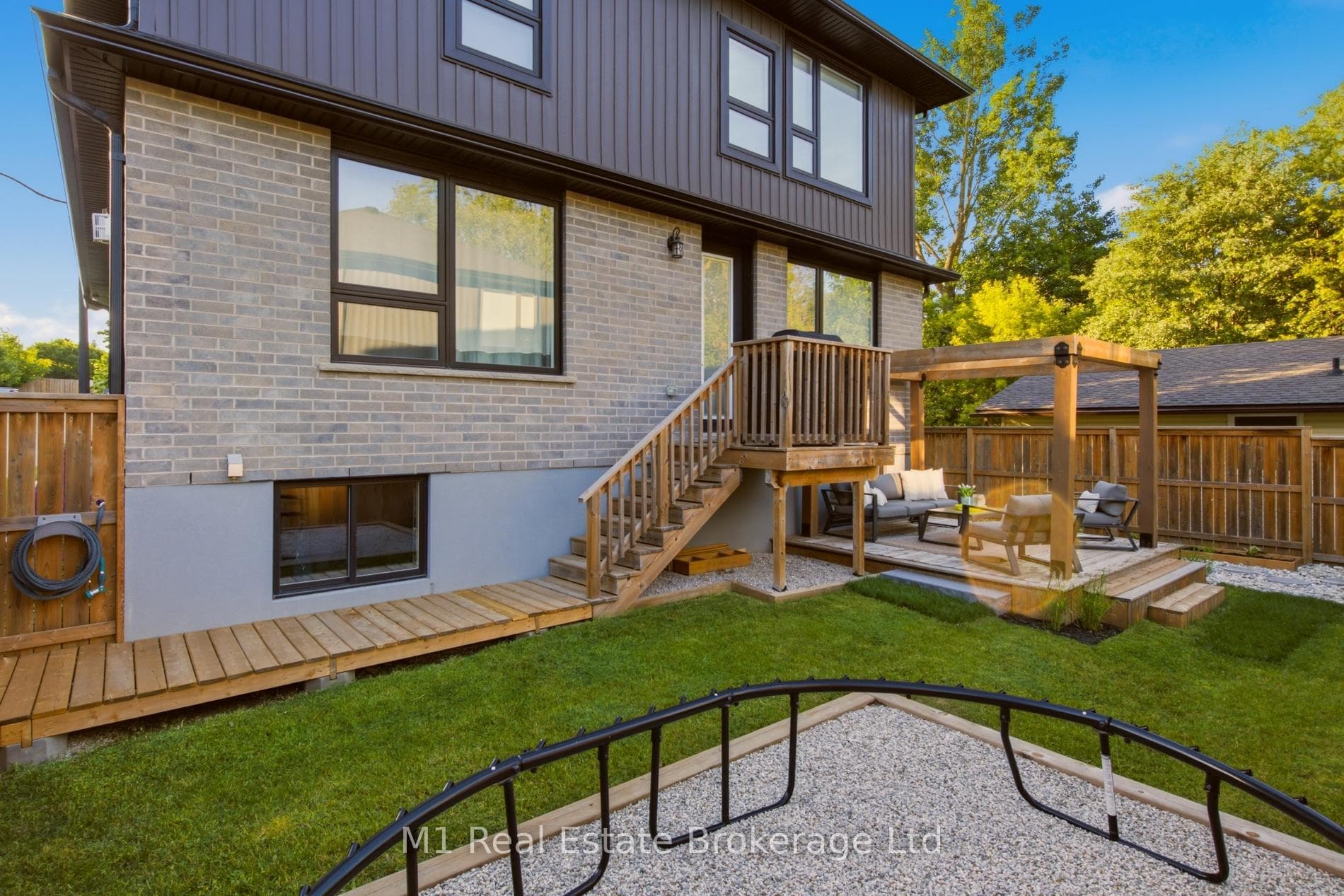 25 Creekside Terrace photo 36