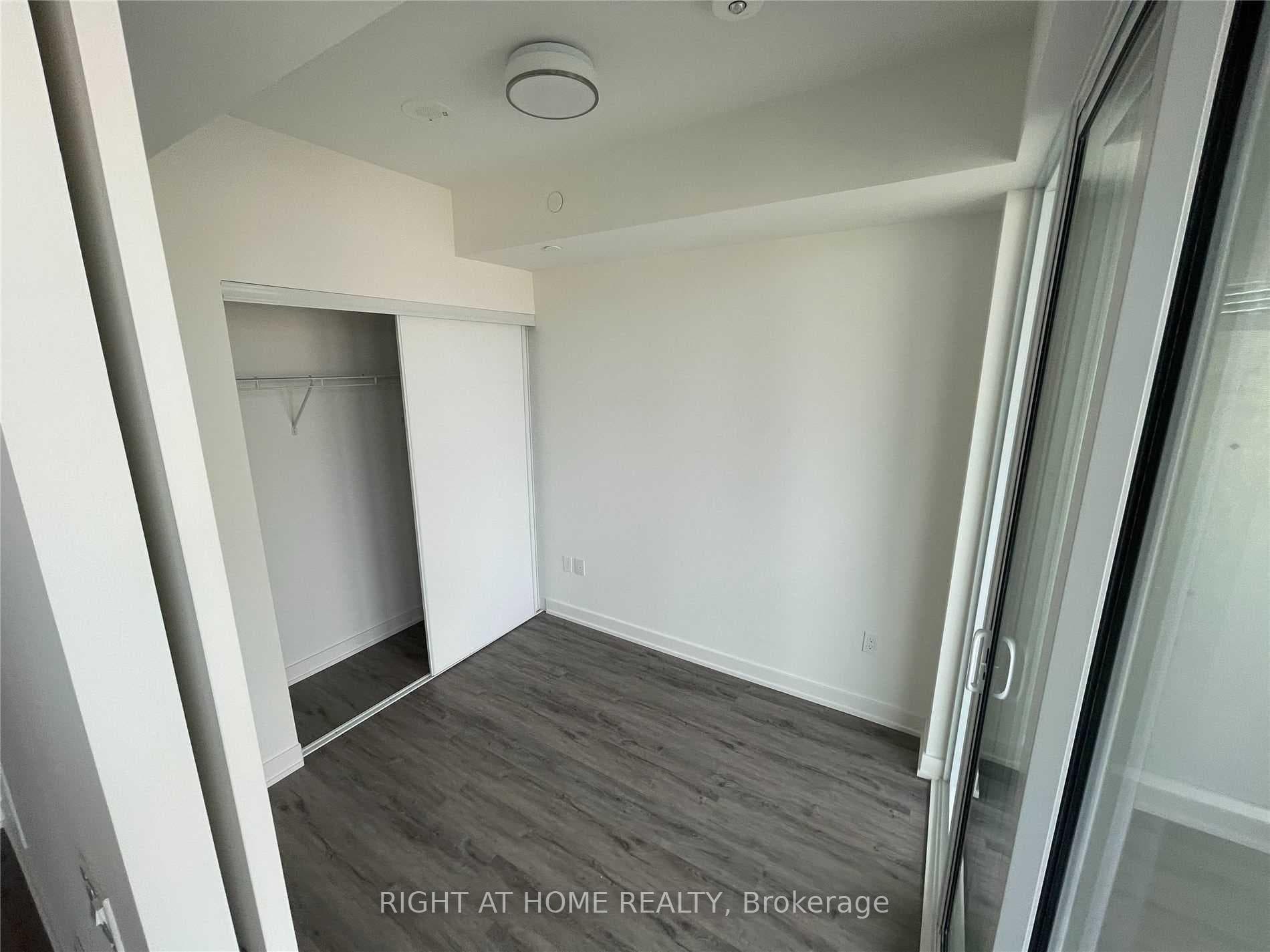 15 Queens Quay Unit 1307 photo 6