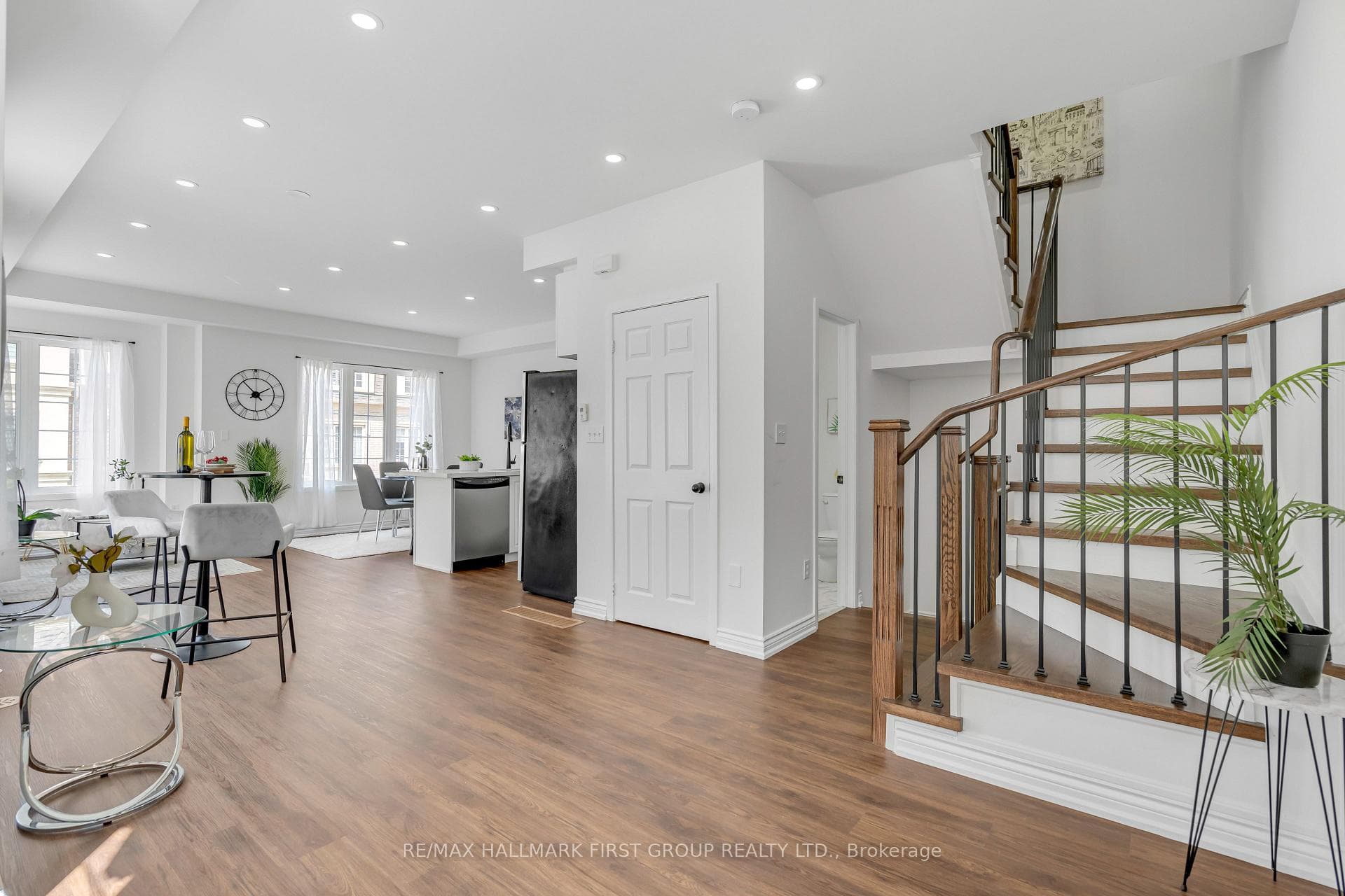 1250 St Martins Drive Unit 96 photo 12