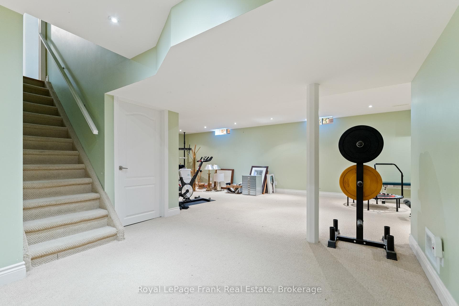 143 Manley Avenue photo 34