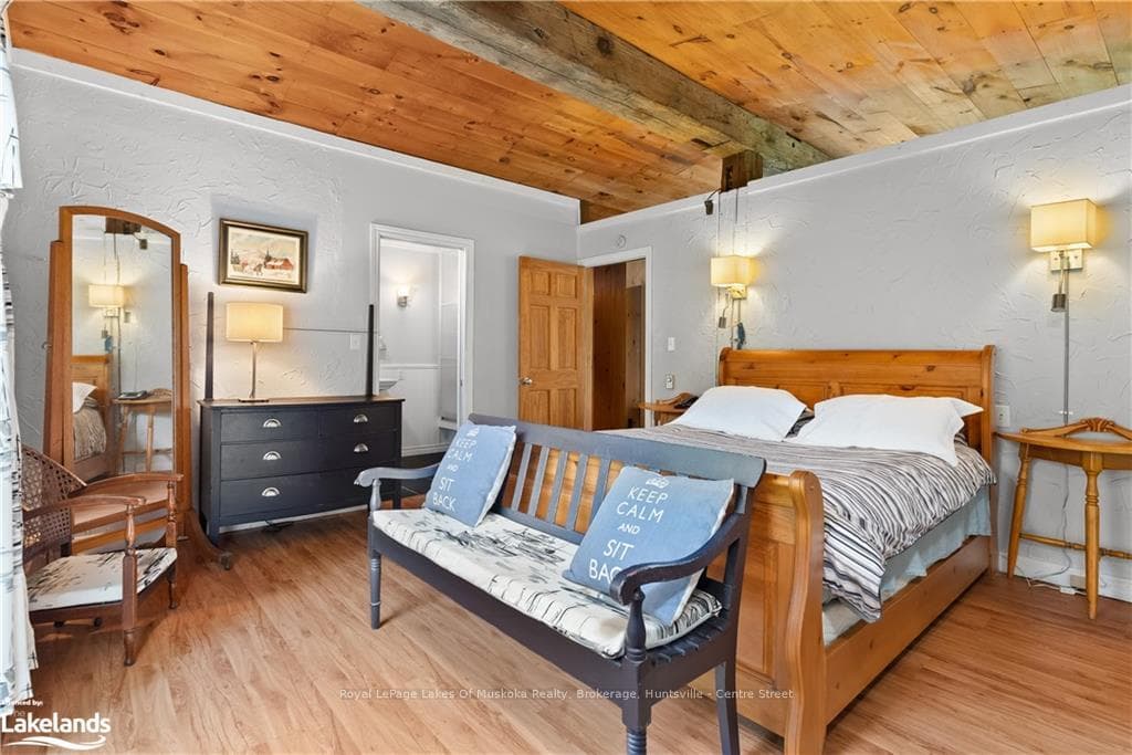 12 MAPLE Avenue photo 23