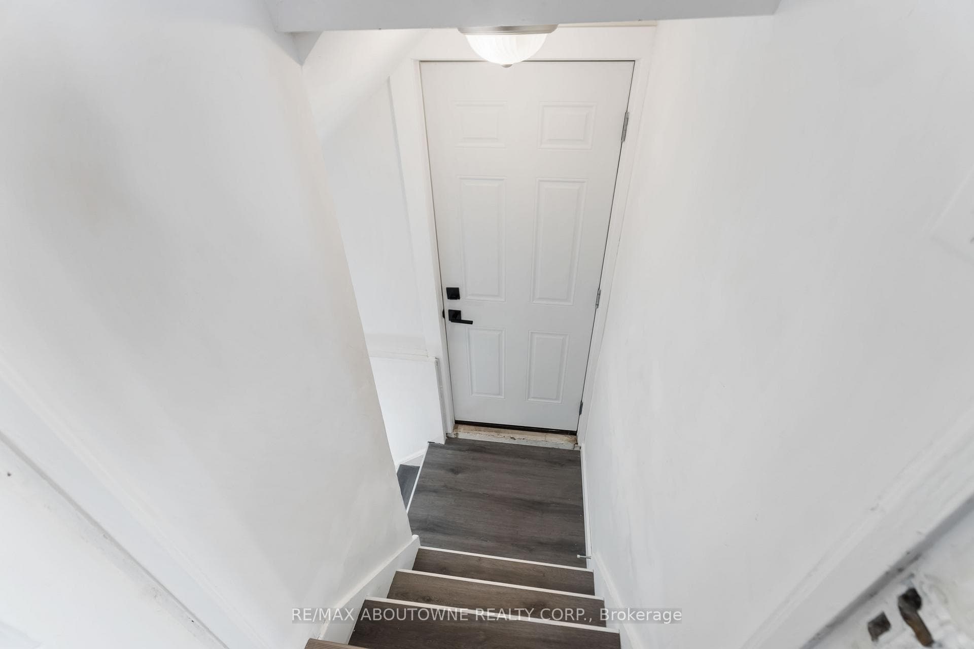 54 Weir Street photo 25