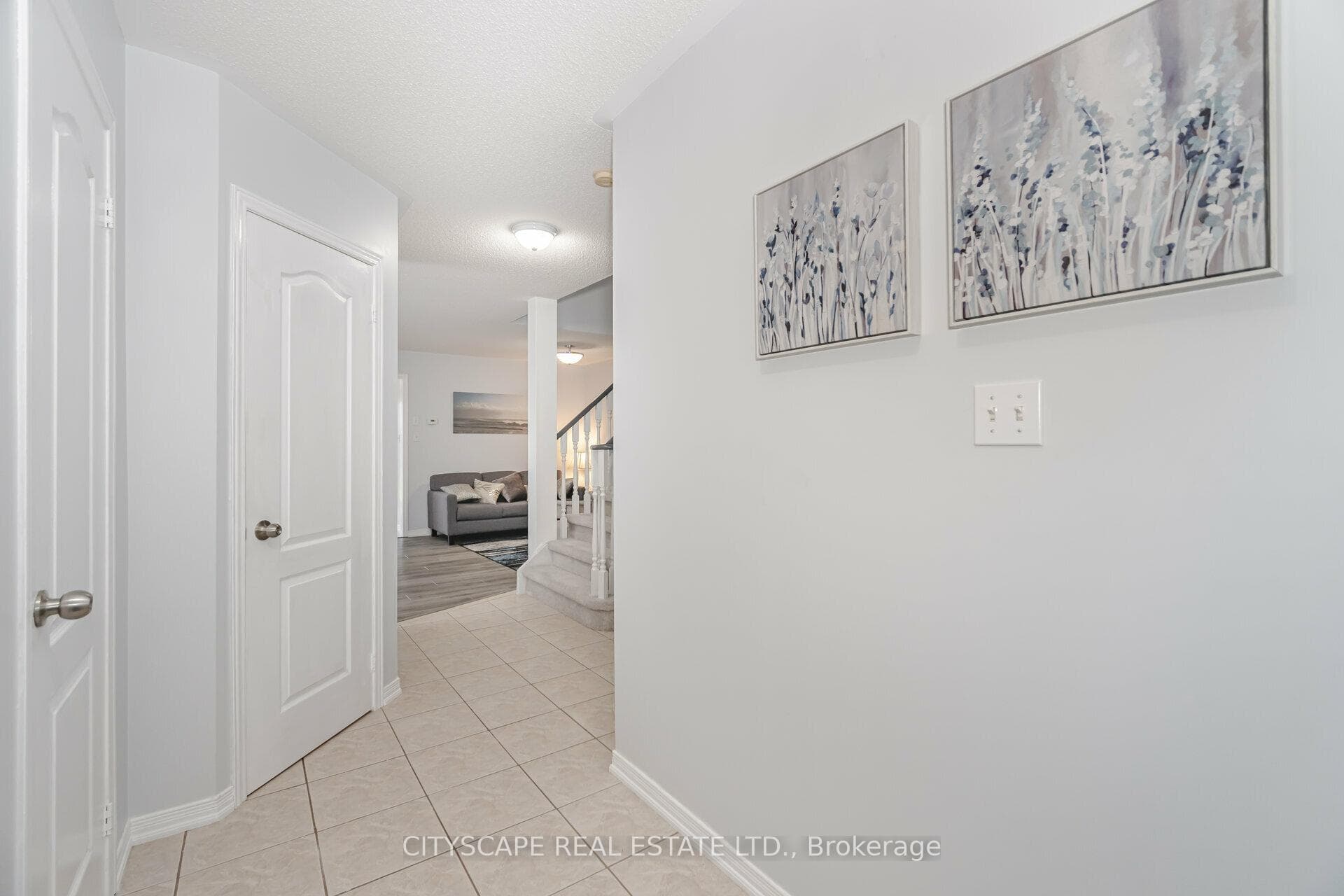 3358 Crimson King Circle photo 5