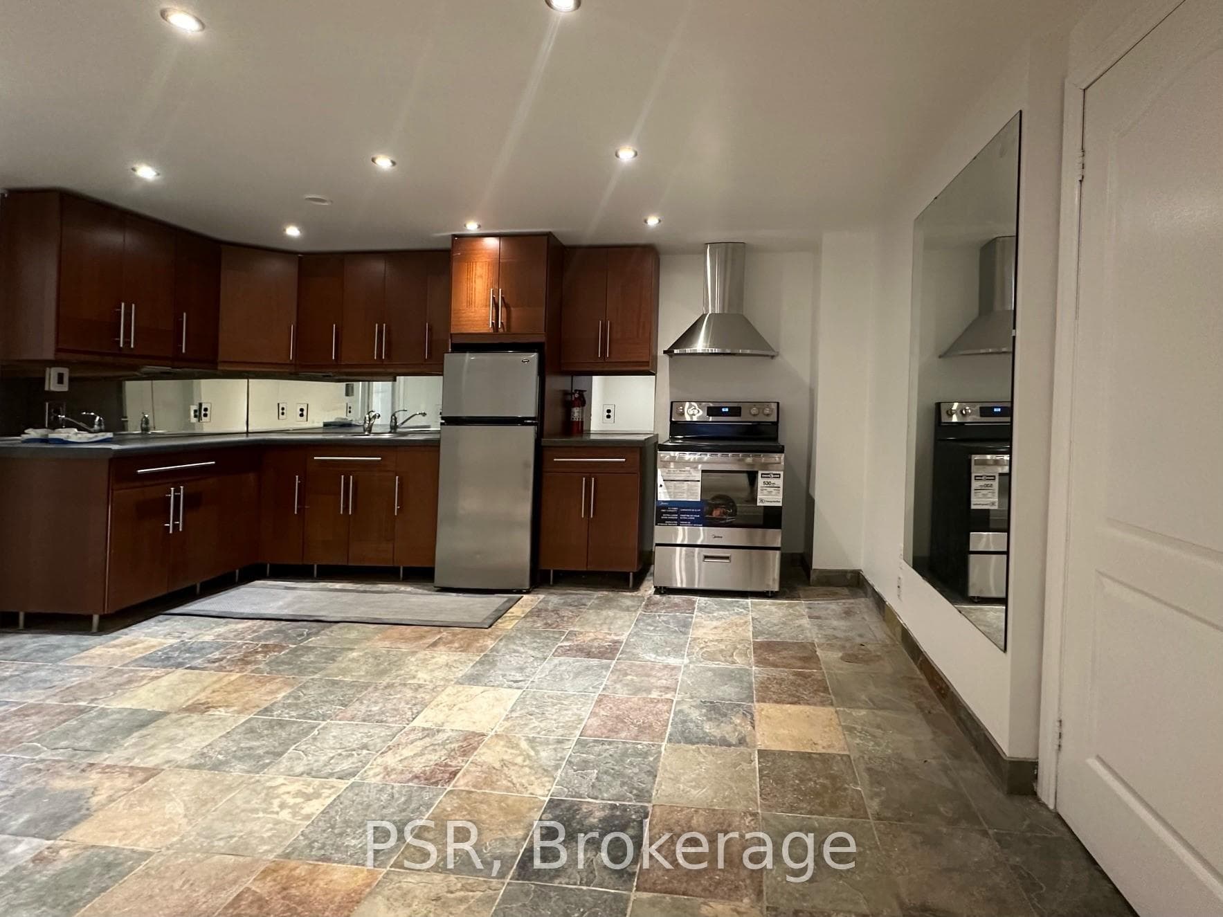 5510 Red Brush Drive photo 4