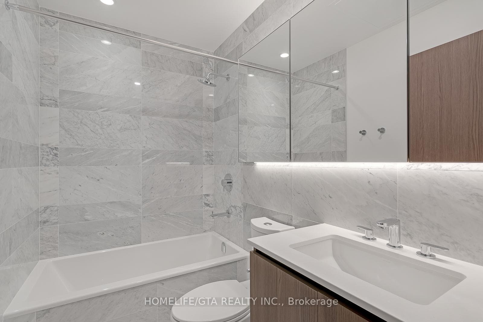 19 Bathurst Street Unit 2916 photo 3
