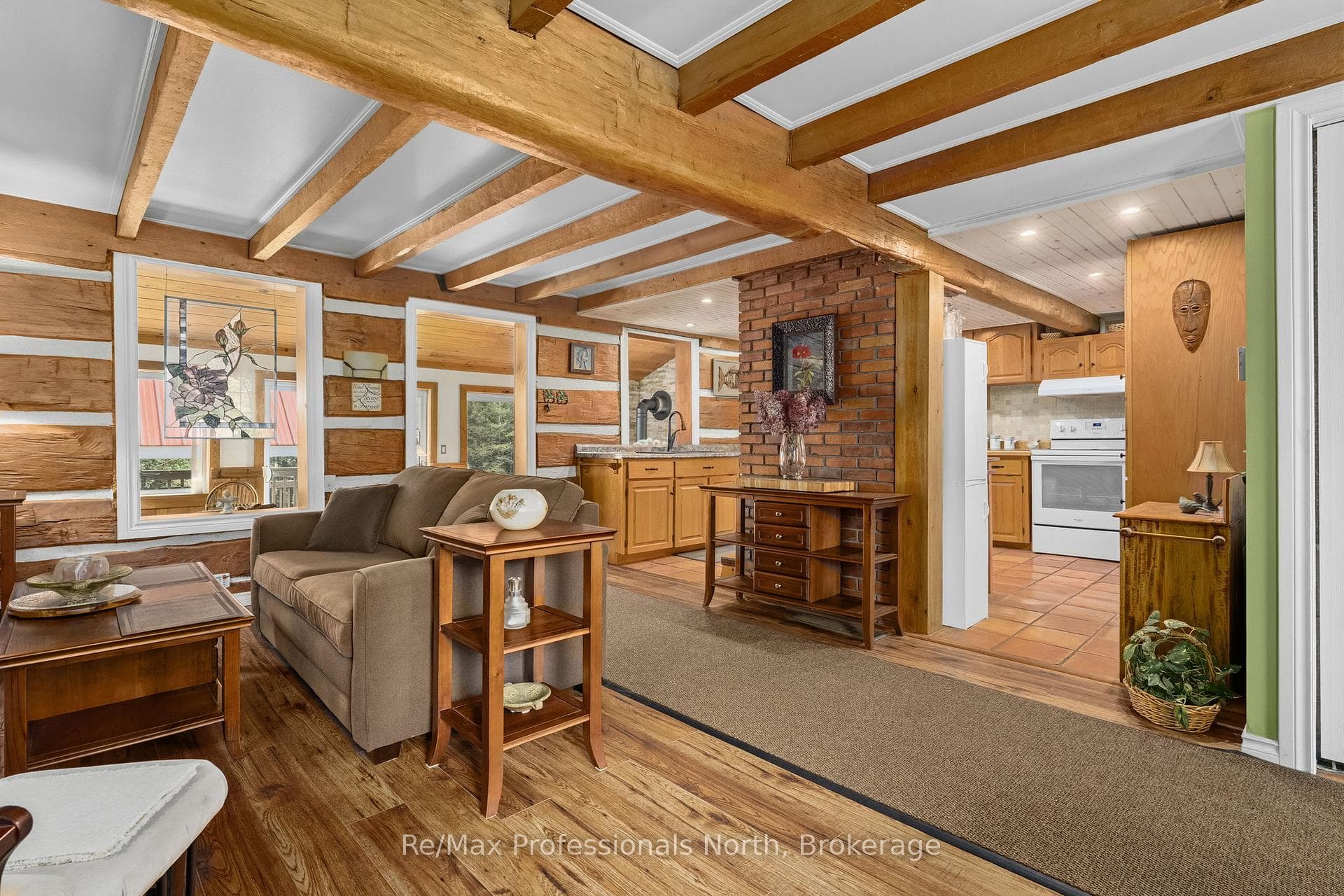 3569 Chetwynd Road photo 13