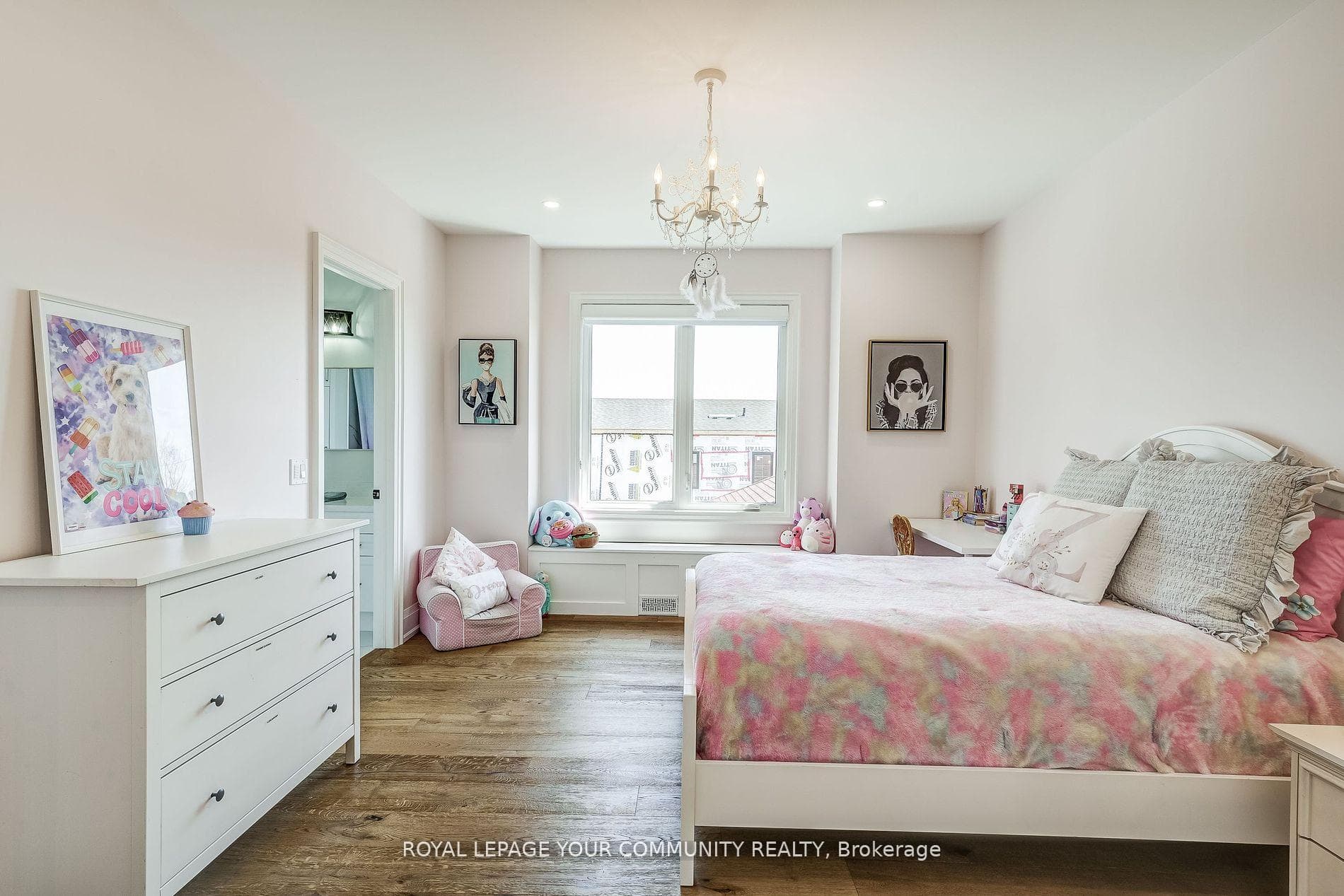 2ND BEDROOM + ENSUITE & W/I CLOSET
