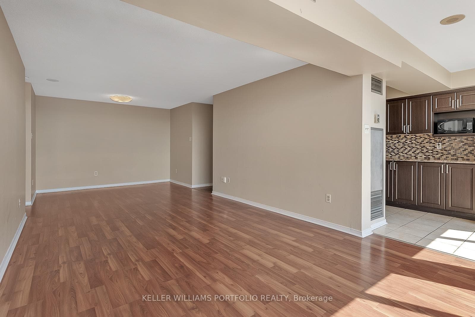 400 Webb Drive Unit 1402 photo 7