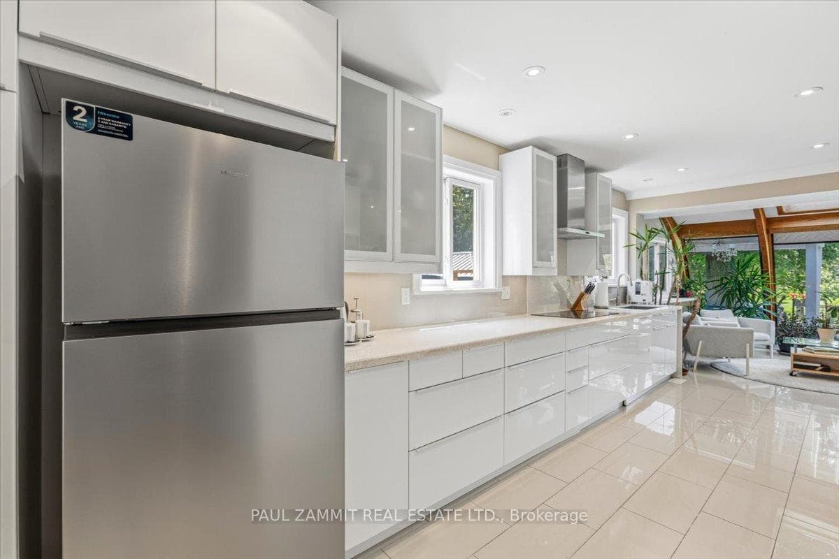 12 Kings College Road photo 13