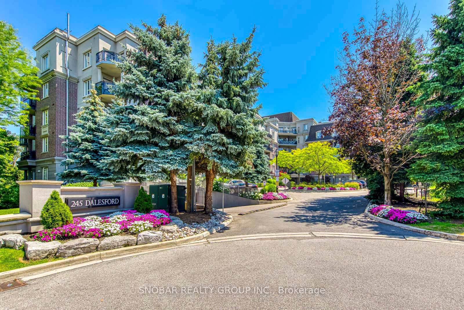 245 Dalesford Road Unit 415 photo 1
