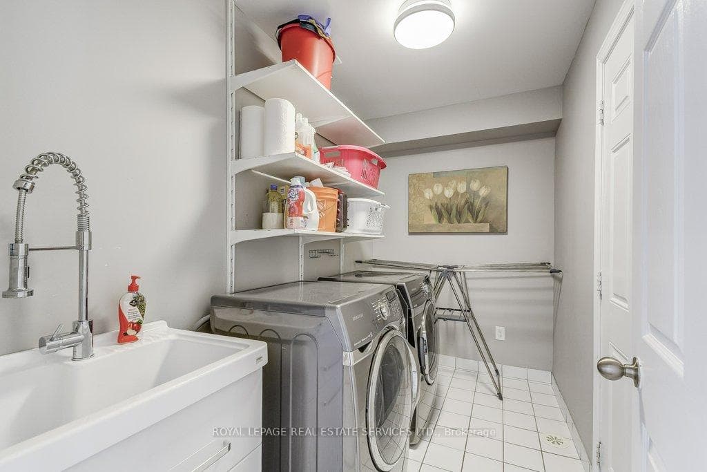 233 Duskywing Way Unit 1 photo 11