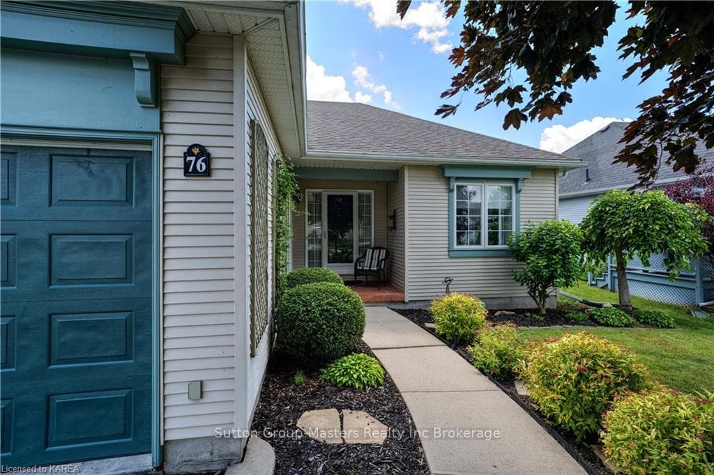 76 ABBEY DAWN Drive photo 2
