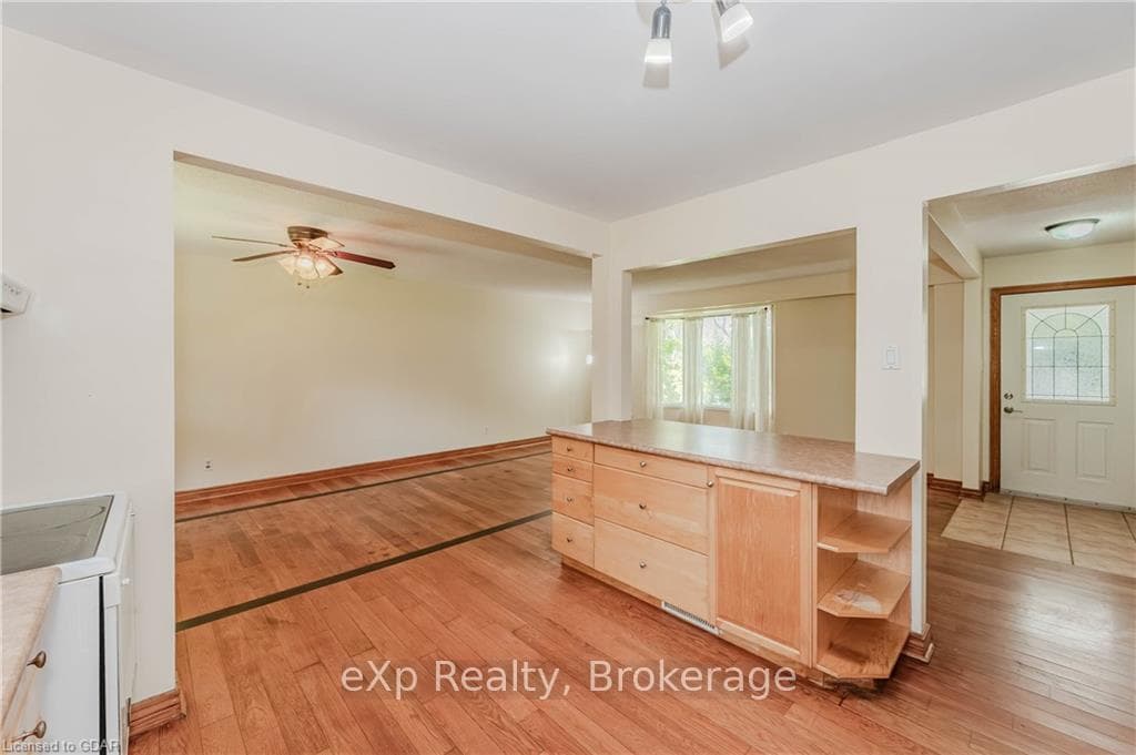 30 GATEWAY Drive photo 10
