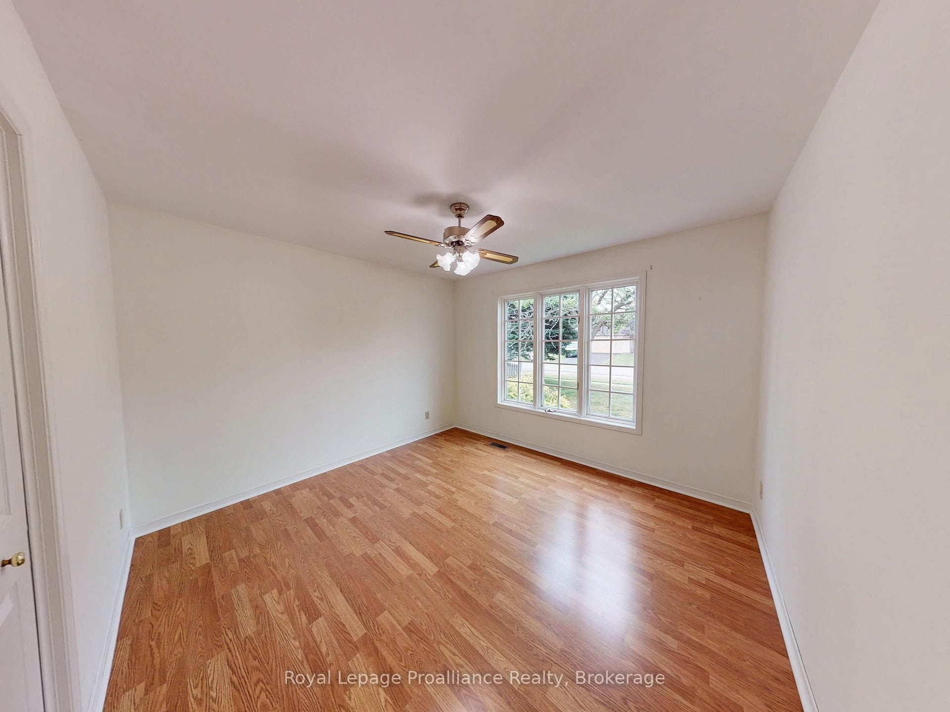 88 Westwind Crescent photo 19