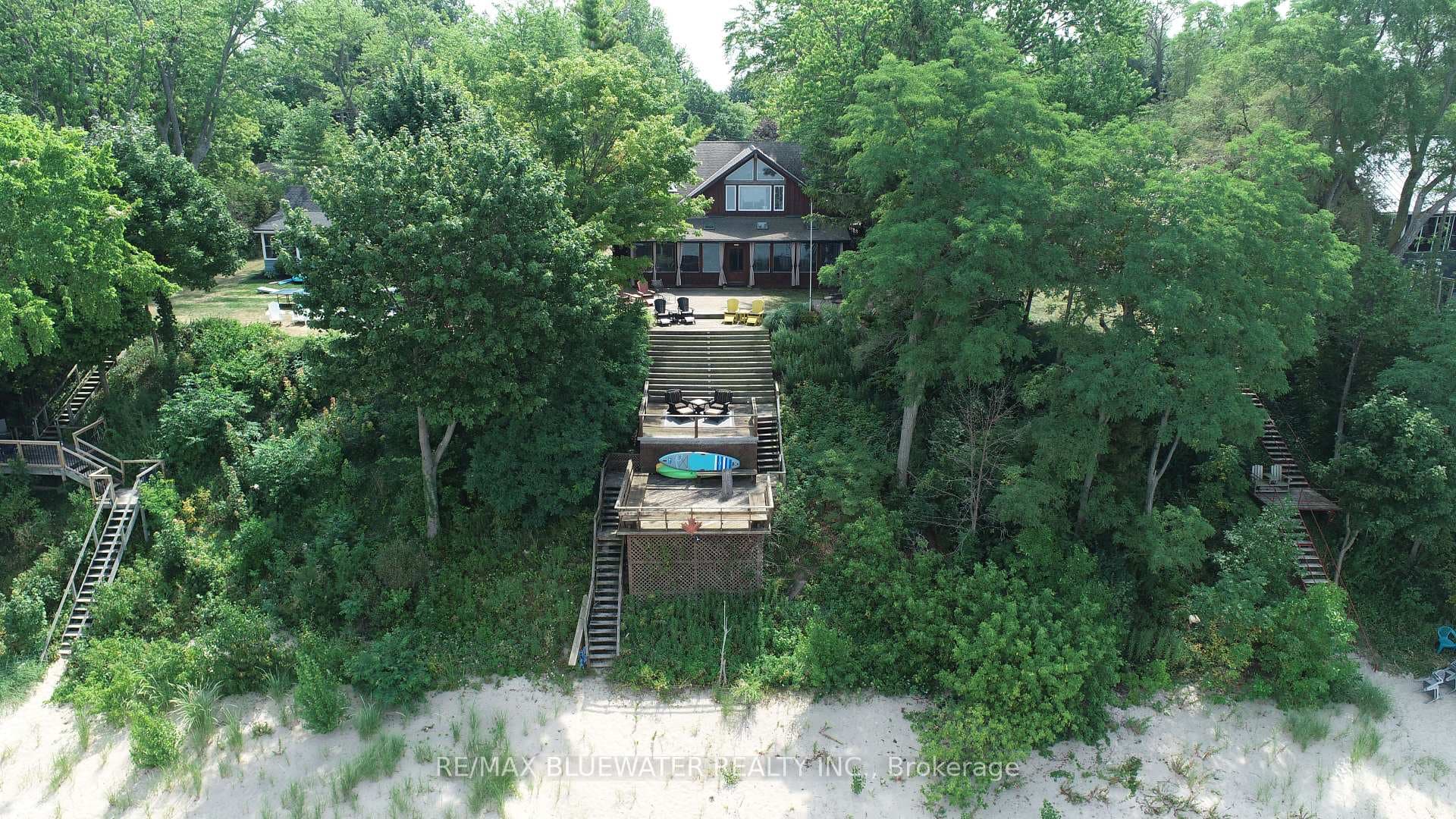 71235 Elizabeth Street photo 40