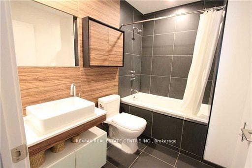 75 St Nicholas Street Unit 2801 photo 9