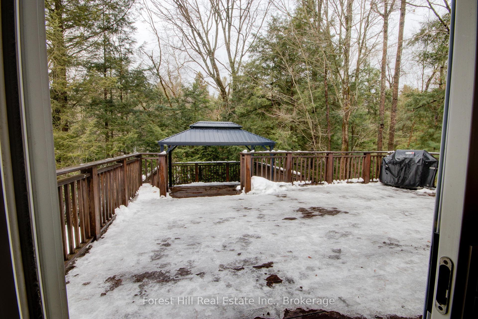 33 Meadow Heights Drive photo 18