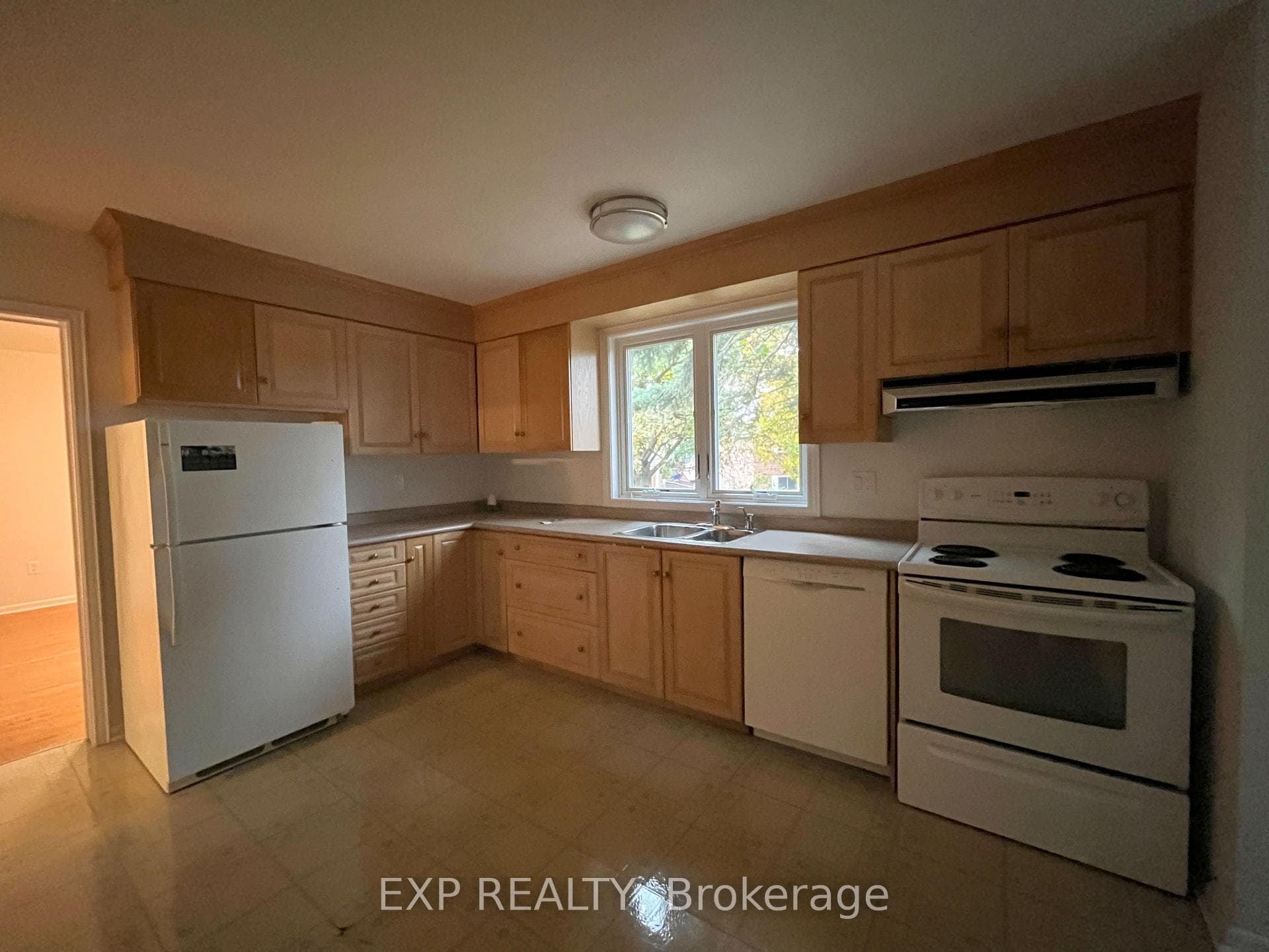 61 Richbourne Court photo 9