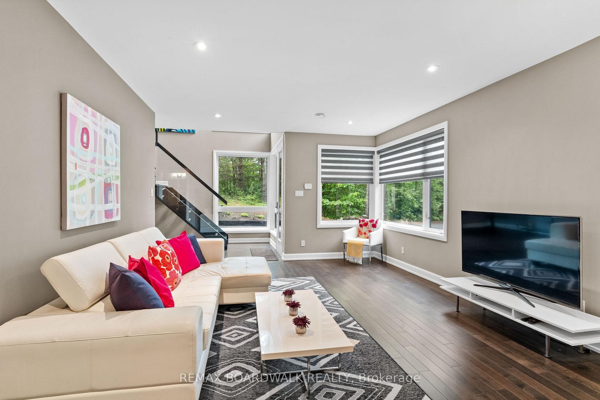 108 EDITH MARGARET Place photo 26